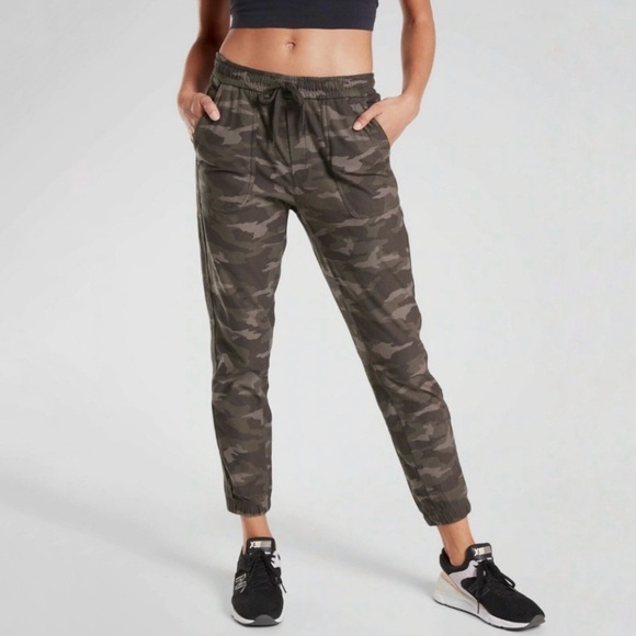 Athleta Pants - Athleta Farallon Camo Jogger Drawstring Cotton Pull On Pant Olive 4